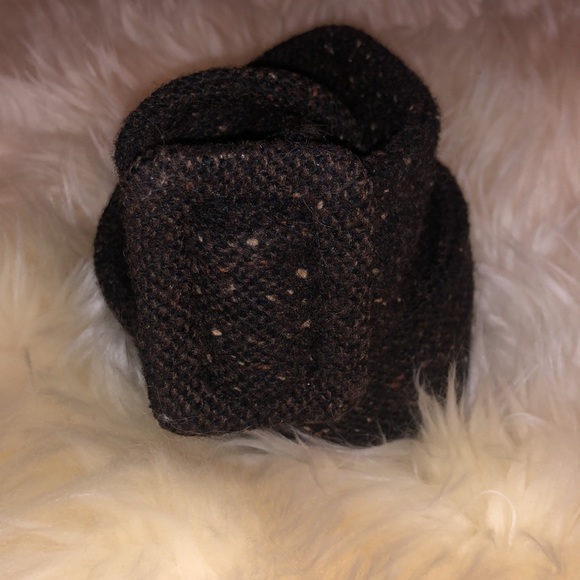 Brown Tweed Peacoat• Dana Buchanan - Picture 11 of 13